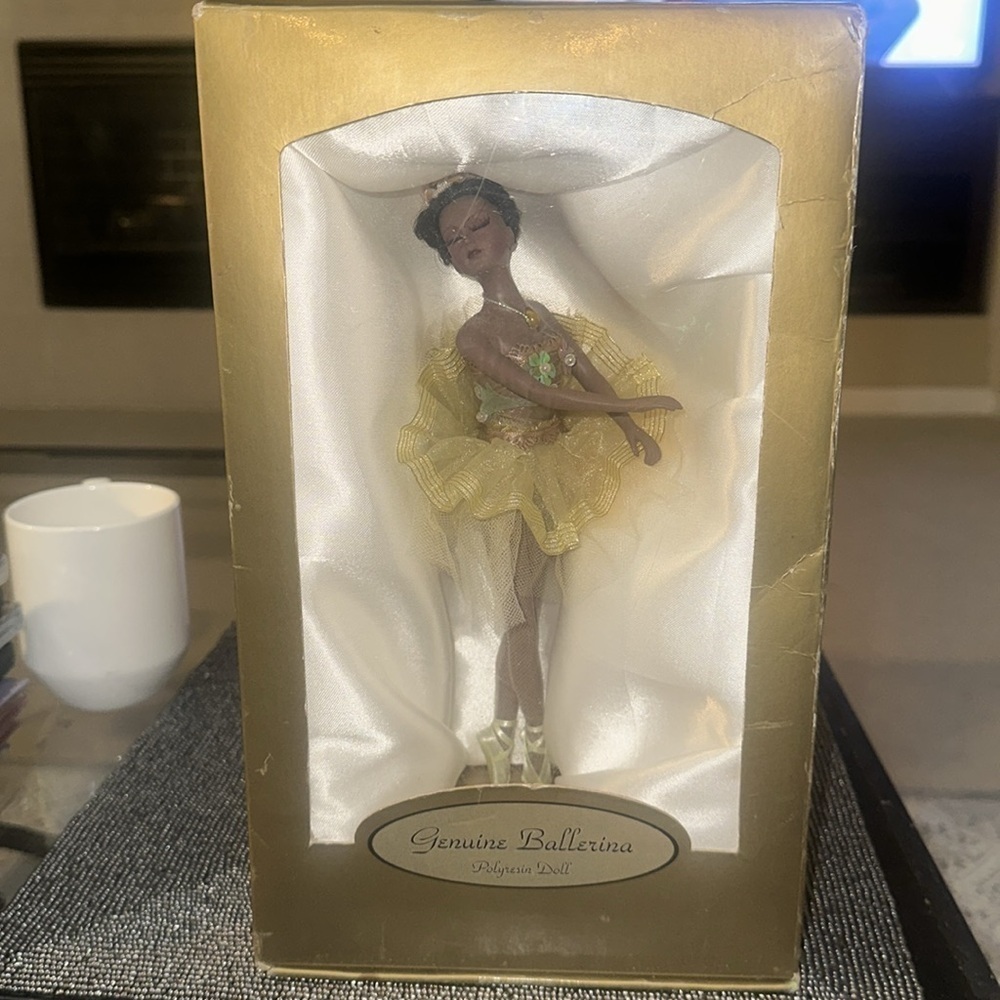 Genuine Ballerina Polyresin Doll – Vintage Style Collectible